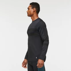 Debajo Seamless Baselayer Crew - Men's 20 Debajo Seamless Baselayer Crew - Men's -Cotopaxi Shop 1200x1200png F23MDebajoSeamlessBaselayerCrewCotopaxiBlack 4