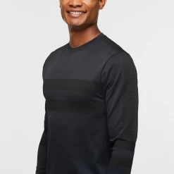 Debajo Seamless Baselayer Crew - Men's 22 Debajo Seamless Baselayer Crew - Men's -Cotopaxi Shop 1200x1200png F23MDebajoSeamlessBaselayerCrewCotopaxiBlack 6