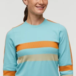 Debajo Seamless Baselayer Crew - Women's -Cotopaxi Shop 1200x1200png F23WDebajoSeamlessBaselayerCrewBluebirdStripes 5