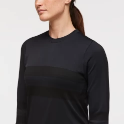 Debajo Seamless Baselayer Crew - Women's -Cotopaxi Shop 1200x1200png F23WDebajoSeamlessBaselayerCrewCotopaxiBlack 5