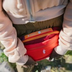 Headspace X Cotopaxi Kapai 3L Hip Pack - Del Día 16 Headspace X Cotopaxi Kapai 3L Hip Pack - Del Día -Cotopaxi Shop 2000X1000 F23 Headspace Hinck 0767