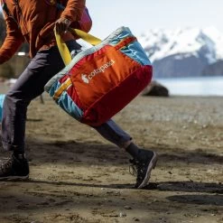 Allpa 60L Gear Hauler Tote - Del Día -Cotopaxi Shop 2000X1000 FW22 Alaska AJwells 304